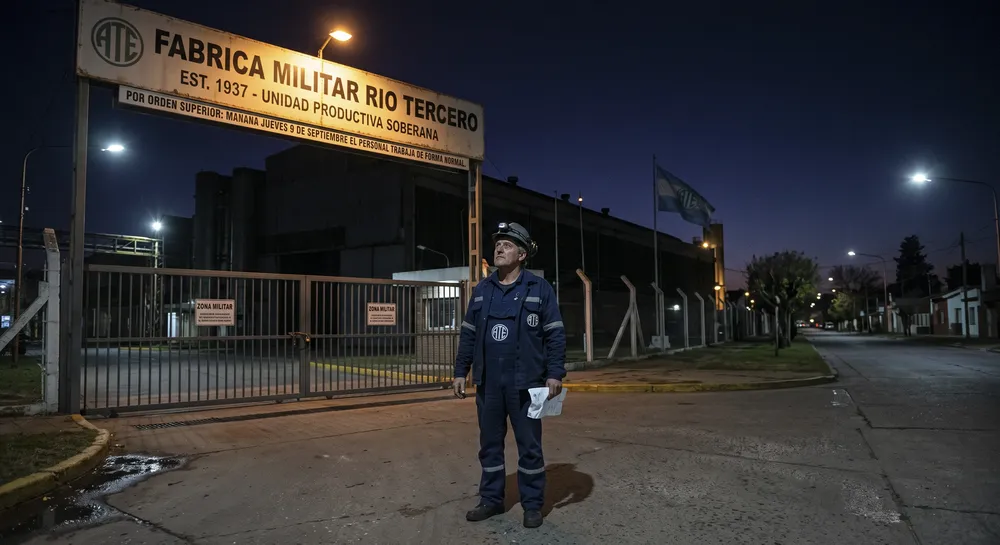 FABRICA MILITAR