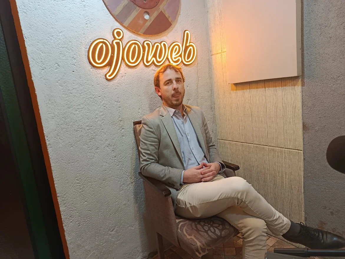ALEJANDRO FAVOT